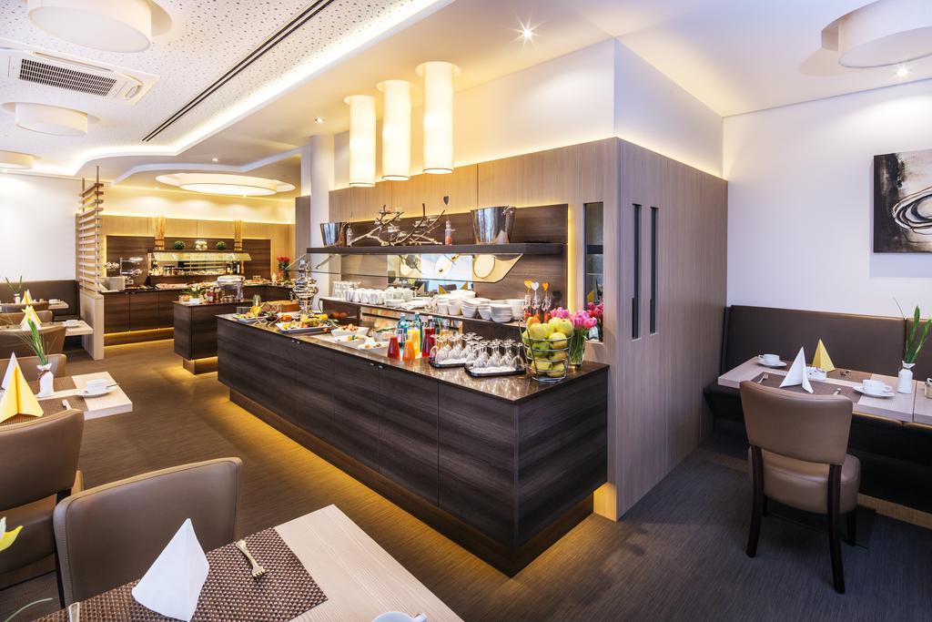 Hotel Plaza Дуйсбург Екстериор снимка