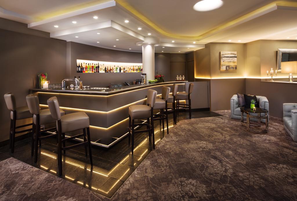 Hotel Plaza Дуйсбург Екстериор снимка